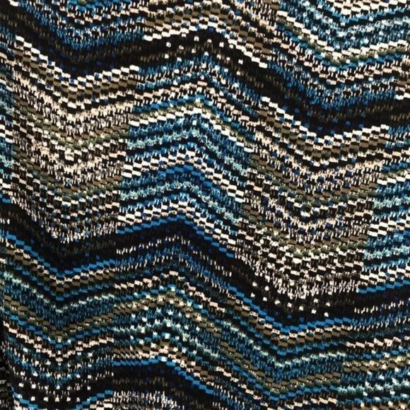 Laundry By Design Medium Asymmetrical Chevron Dress - Picture 2 of 5